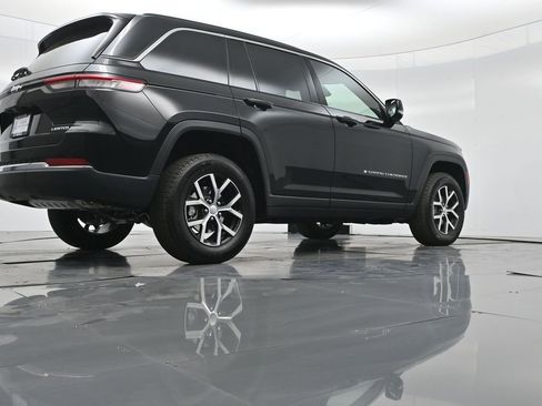 New 2025 Jeep Grand Cherokee Limited image 48