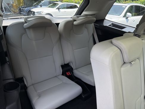 Certified 2023 Volvo XC90 B5 Core w/ Protection Package Premier AWD/4WD image 33