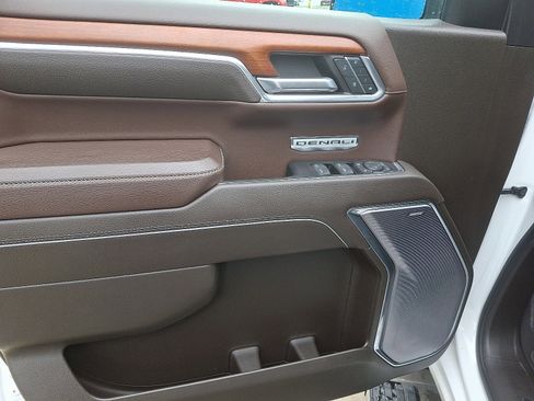 Certified 2023 GMC Sierra 1500 Denali w/ Denali Reserve Package image 12