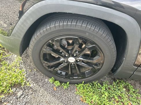 Used 2019 GMC Terrain SLT w/ Preferred Package FWD image 4