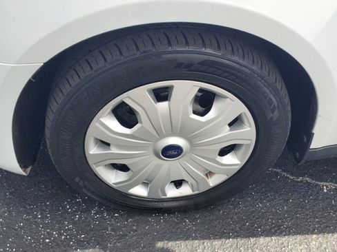 Used 2022 Ford Transit Connect XLT image 4