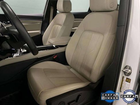 Used 2024 Audi Q8 e-tron Premium image 58