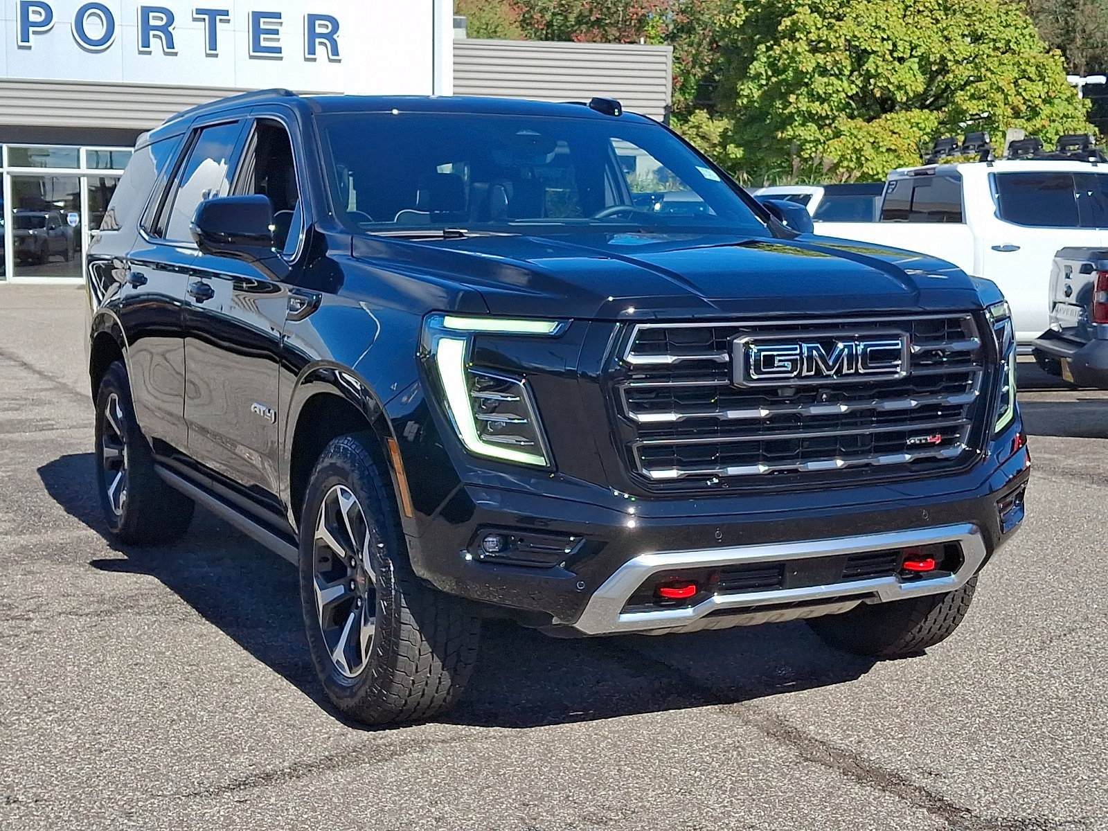 Used 2026 GMC Yukon AT4 Ultimate w/ LPO, Floor Liner Package AWD/4WD image 2