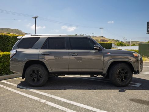 Used 2014 Toyota 4Runner SR5 Premium RWD image 4