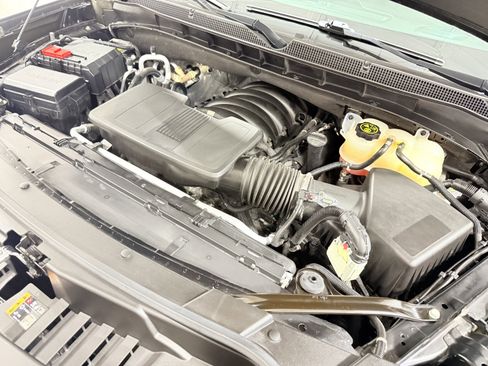 Used 2023 Chevrolet Tahoe LT w/ Luxury Package image 22