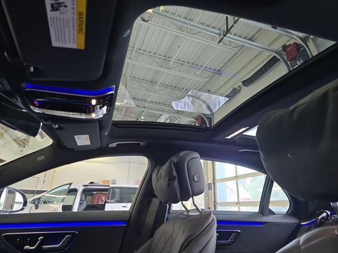 New 2026 Mercedes-Benz S 580 4MATIC Sedan image 32