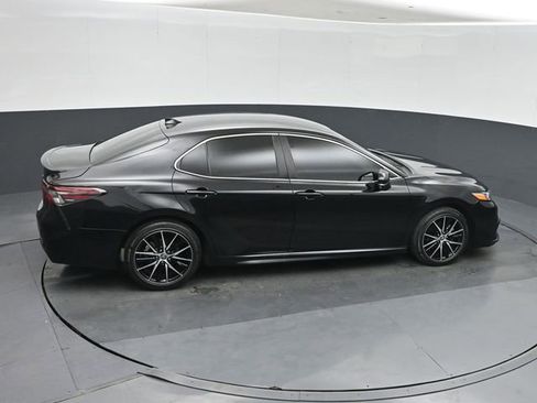 Used 2024 Toyota Camry SE FWD image 31