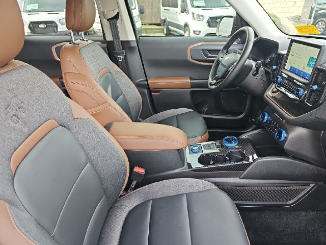 Used 2023 Ford Bronco Sport Outer Banks w/ Tech Package AWD/4WD image 10