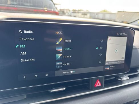New 2026 Kia Carnival EX FWD image 16