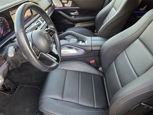 Used 2025 Mercedes-Benz GLS 450 4MATIC image 10