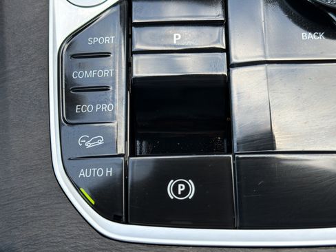 Used 2025 BMW X5 xDrive40i AWD/4WD image 9