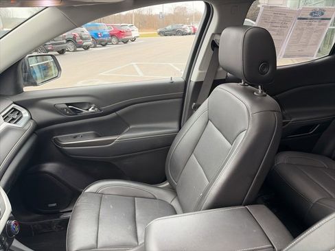 Used 2021 GMC Acadia SLT image 32