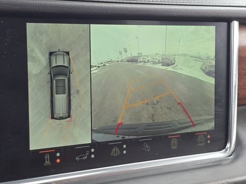 Used 2023 GMC Yukon XL Denali Ultimate image 8