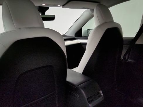 Used 2022 Tesla Model Y Long Range AWD/4WD image 44