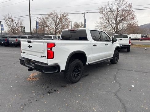 Used 2025 Chevrolet Silverado 1500 ZR2 w/ Technology Package image 7