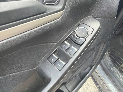 Used 2022 Ford Escape SE FWD image 11