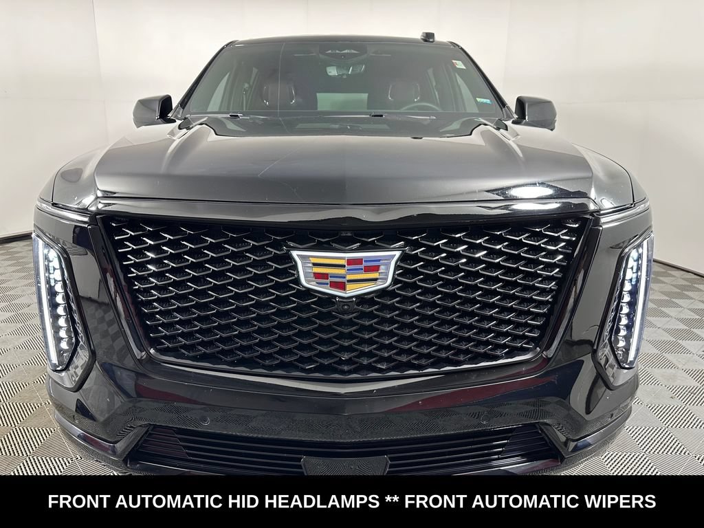 Used 2025 Cadillac Escalade ESV Sport AWD/4WD image 8