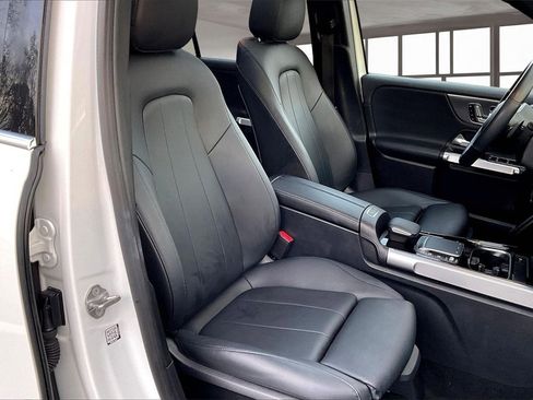 Used 2021 Mercedes-Benz GLB 250 4MATIC image 28