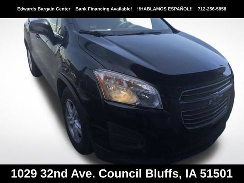 Used 2015 Chevrolet Trax LT w/ LT Plus Package FWD image 2