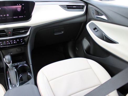 Used 2024 Buick Encore GX Avenir w/ Avenir Convenience Package image 7