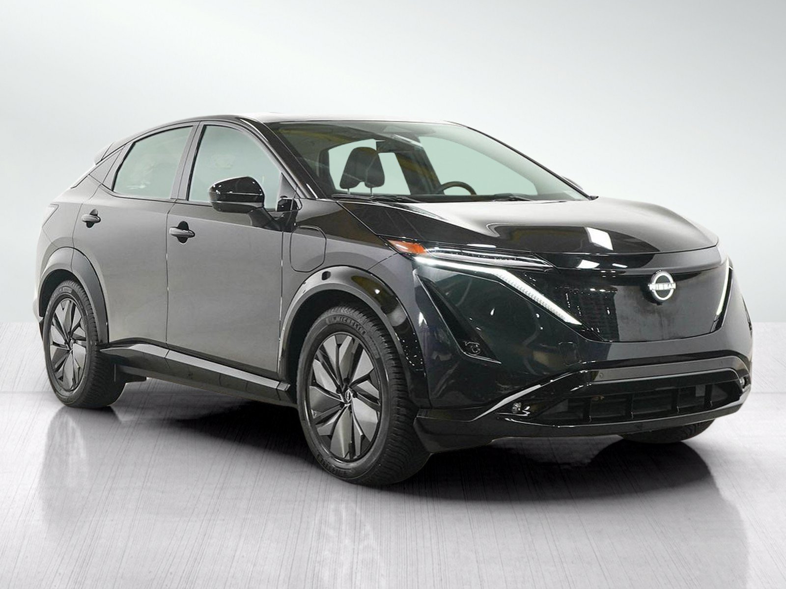 Used 2024 Nissan Ariya AWD image 8