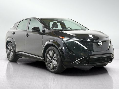 Used 2024 Nissan Ariya AWD image 8