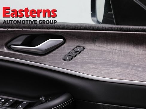 Used 2022 Jeep Grand Cherokee Limited 4xe w/ Luxury Tech Group II AWD/4WD image 22