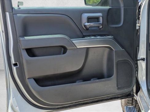 Used 2018 Chevrolet Silverado 1500 LT w/ Texas Edition RWD image 11