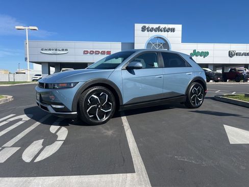 Used 2024 Hyundai Ioniq 5 SEL image 1