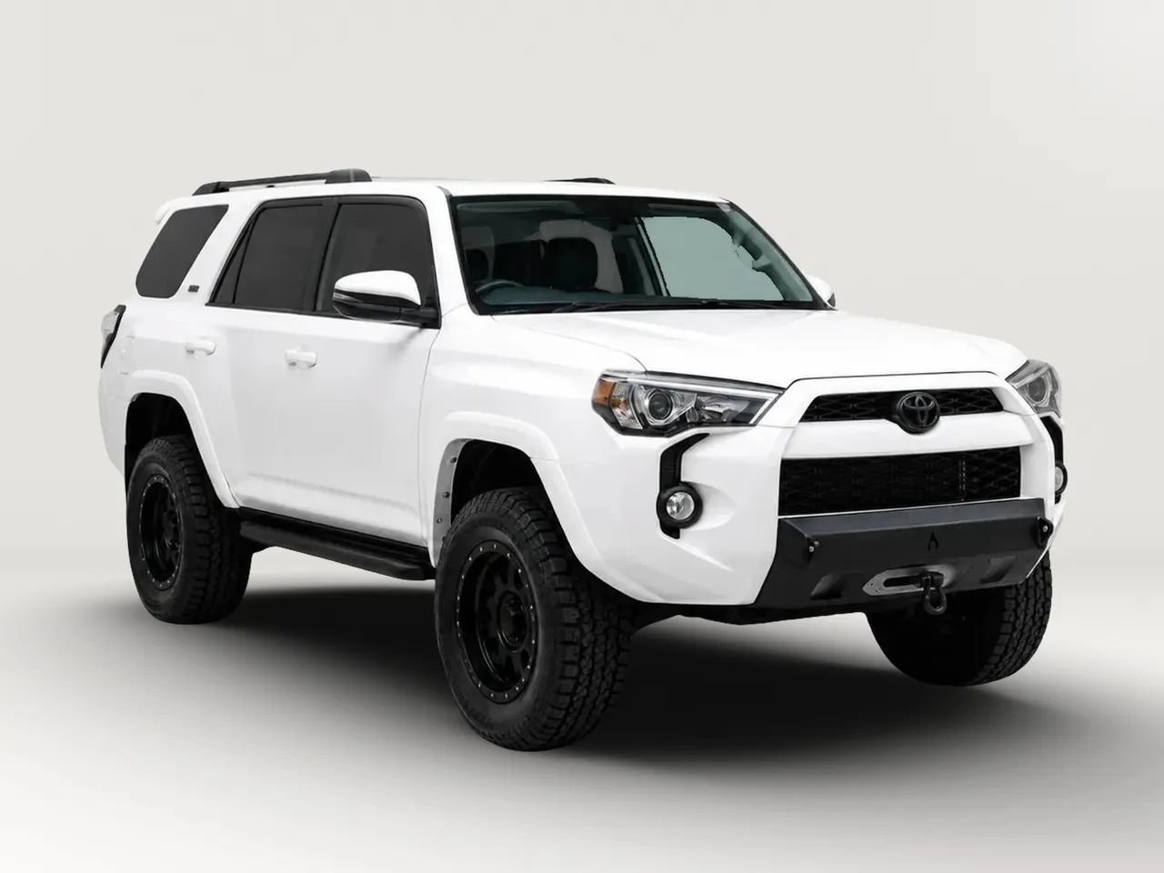 Used 2018 Toyota 4Runner SR5 AWD/4WD image 1