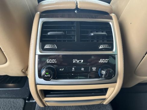Used 2016 BMW 750i RWD image 29