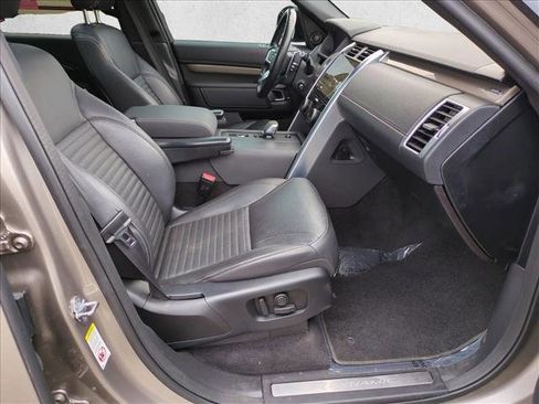 Used 2021 Land Rover Discovery S R-Dynamic AWD/4WD image 25