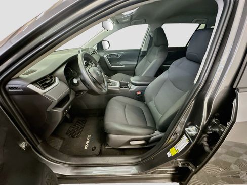 Used 2025 Toyota RAV4 LE AWD/4WD image 13