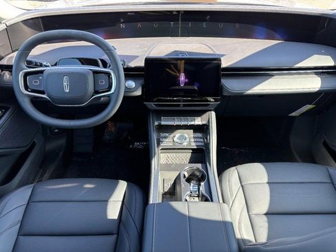New 2026 Lincoln Nautilus Premier AWD/4WD image 11