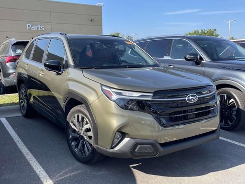 Certified 2025 Subaru Forester Touring w/ Popular Package - Touring AWD/4WD image 1