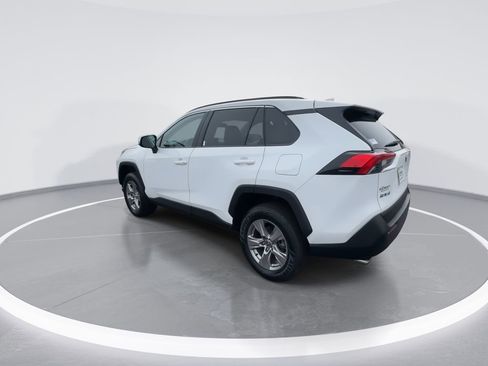 Used 2022 Toyota RAV4 XLE image 6