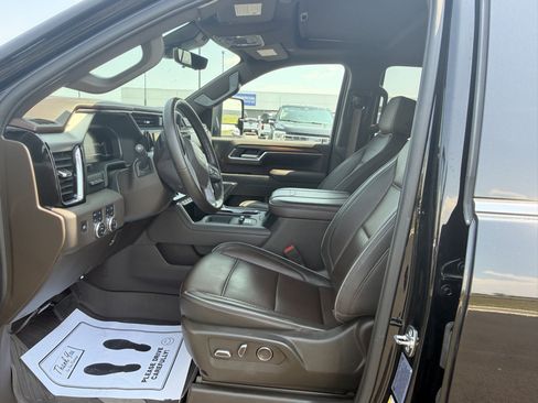 Used 2025 GMC Sierra 2500 Denali w/ Denali Reserve Package AWD/4WD image 12