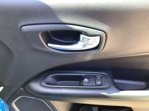 Used 2021 Jeep Compass Latitude w/ Sun and Sound Group AWD/4WD image 39