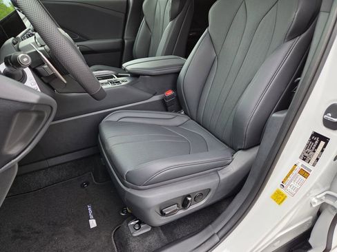 New 2026 Lexus TX 500h AWD image 6