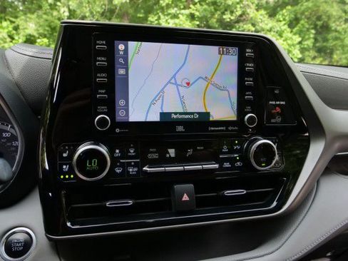 Used 2021 Toyota Highlander Limited AWD/4WD image 12