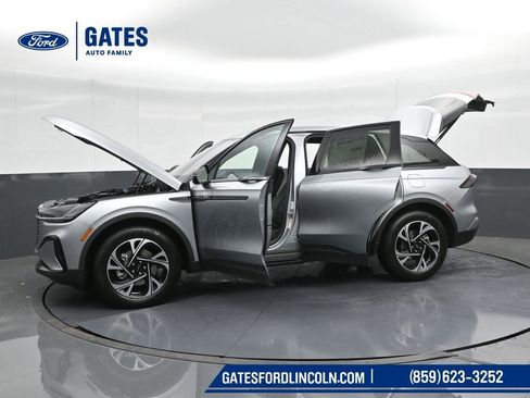 New 2025 Lincoln Nautilus Premier w/ Equipment Group 102A image 58