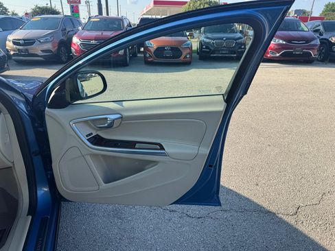 Used 2015 Volvo V60 T5 Platinum FWD image 28