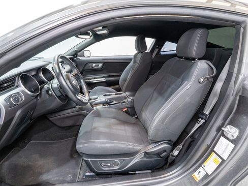 Used 2019 Ford Mustang GT image 13