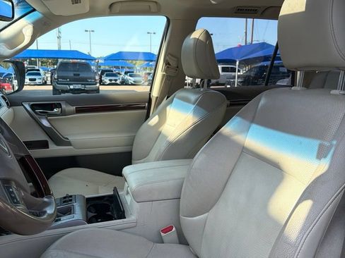 Used 2016 Lexus GX 460 w/ Premium Package AWD/4WD image 6