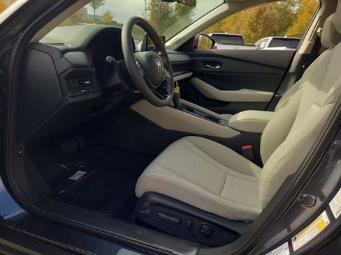 New 2025 Honda Accord SE image 9