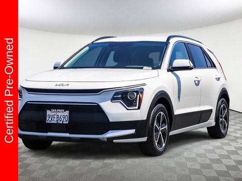 Certified 2025 Kia Niro EX FWD image 5