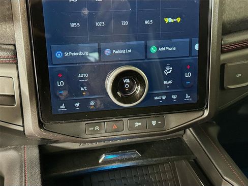 Used 2024 Ford Expedition Limited RWD image 19