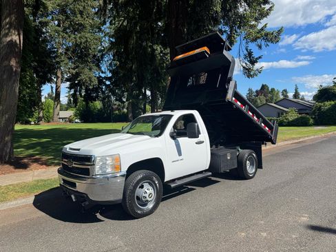 Used 2011 Chevrolet Silverado 3500 W/T w/ Snow Plow Prep Package AWD/4WD image 10