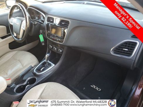Used 2012 Chrysler 200 Limited image 25