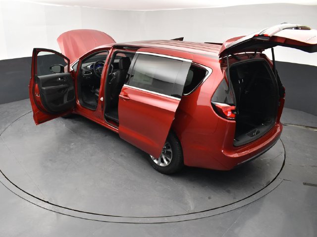 New 2026 Chrysler Pacifica Select AWD/4WD image 28